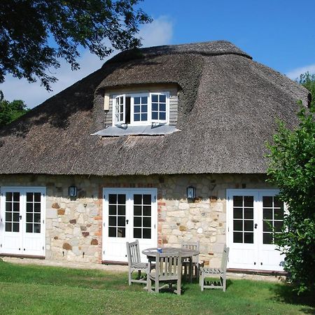 The Lodge: Adorable, Romantic Thatched Cottage Freshwater Eksteriør billede