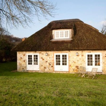 The Lodge: Adorable, Romantic Thatched Cottage Freshwater Eksteriør billede